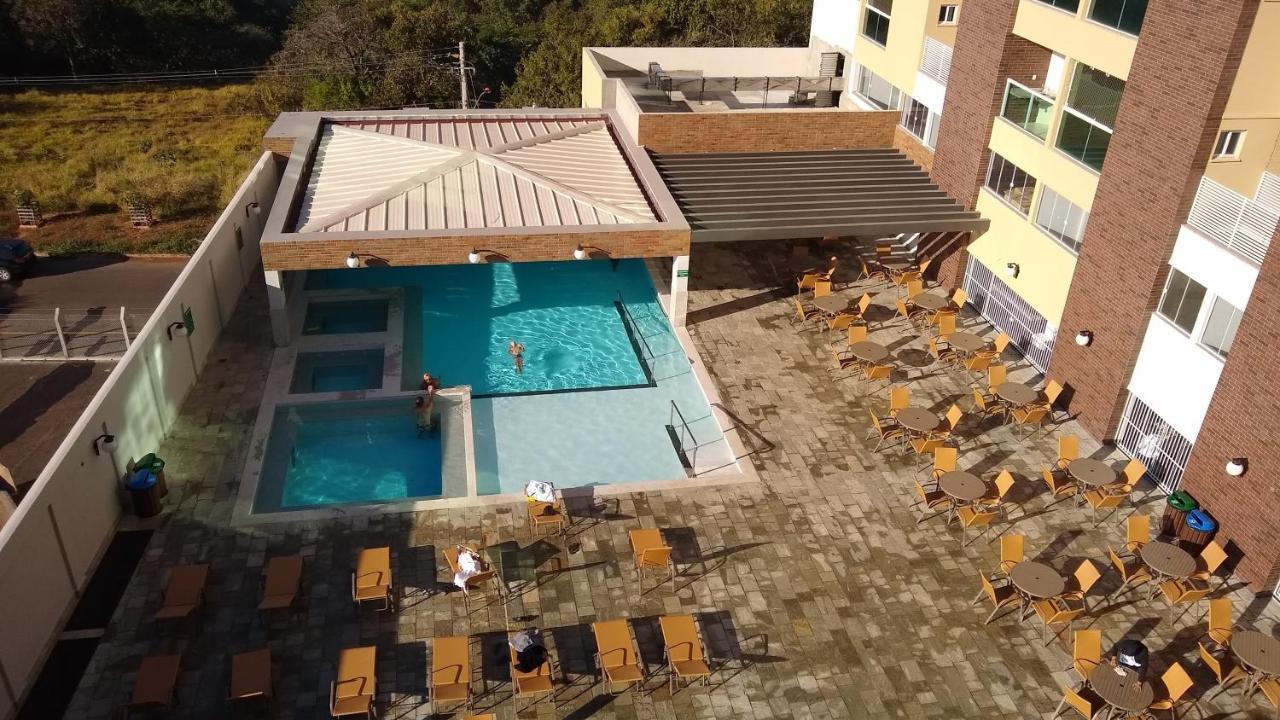 Piazza Com Acesso Ao Clube Diroma Aparthotel Caldas Novas Buitenkant foto