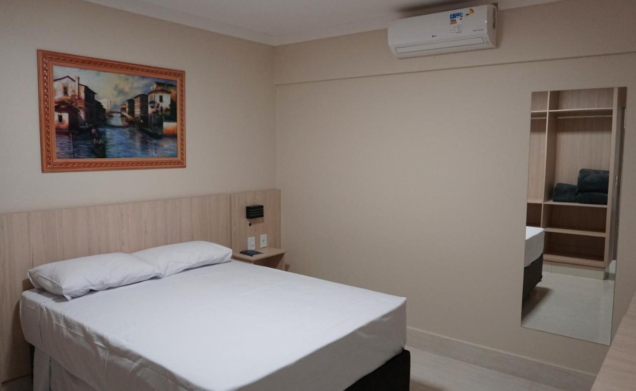 Piazza Com Acesso Ao Clube Diroma Aparthotel Caldas Novas Buitenkant foto